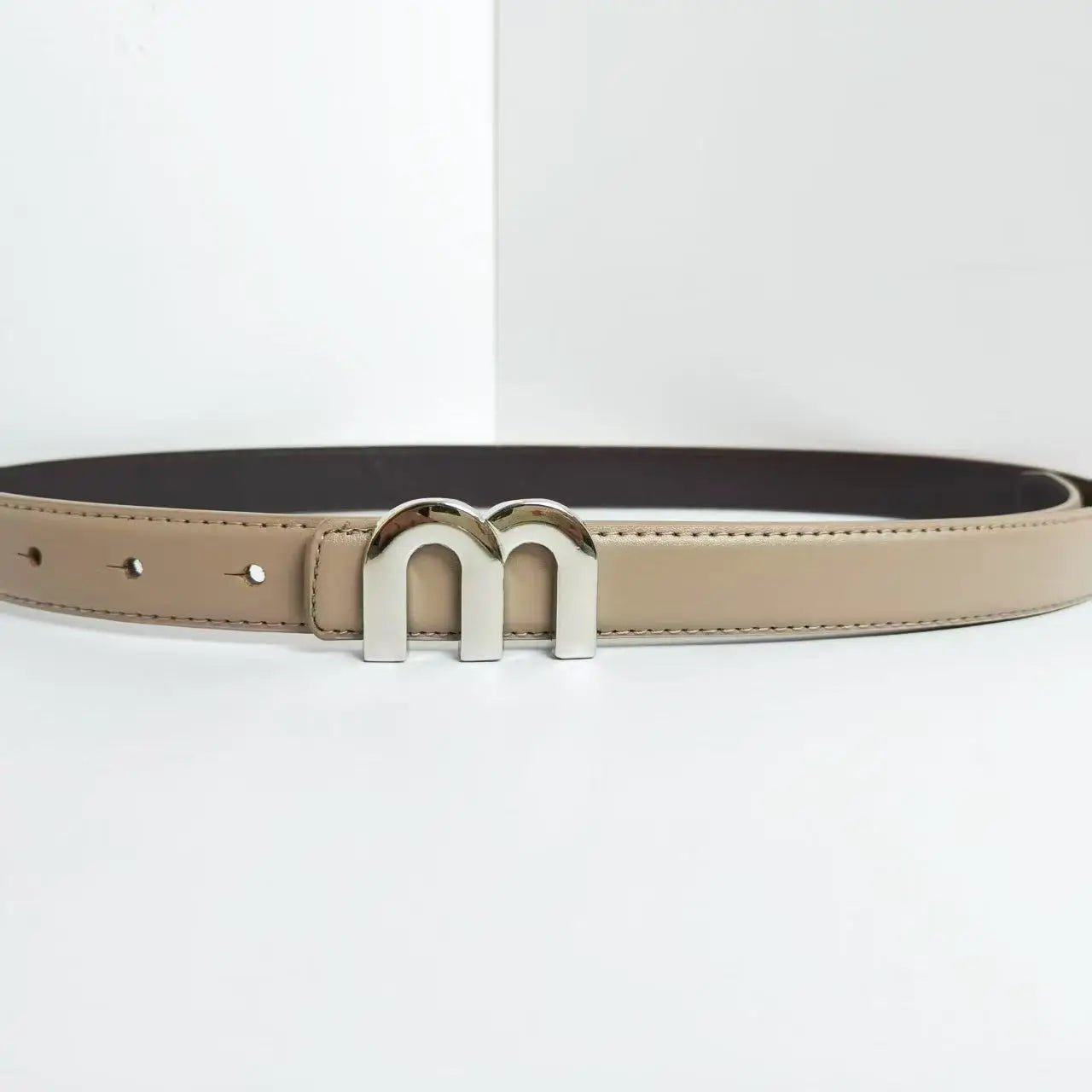 Women’s Elegant Belt with Silver Buckle - Ellivora