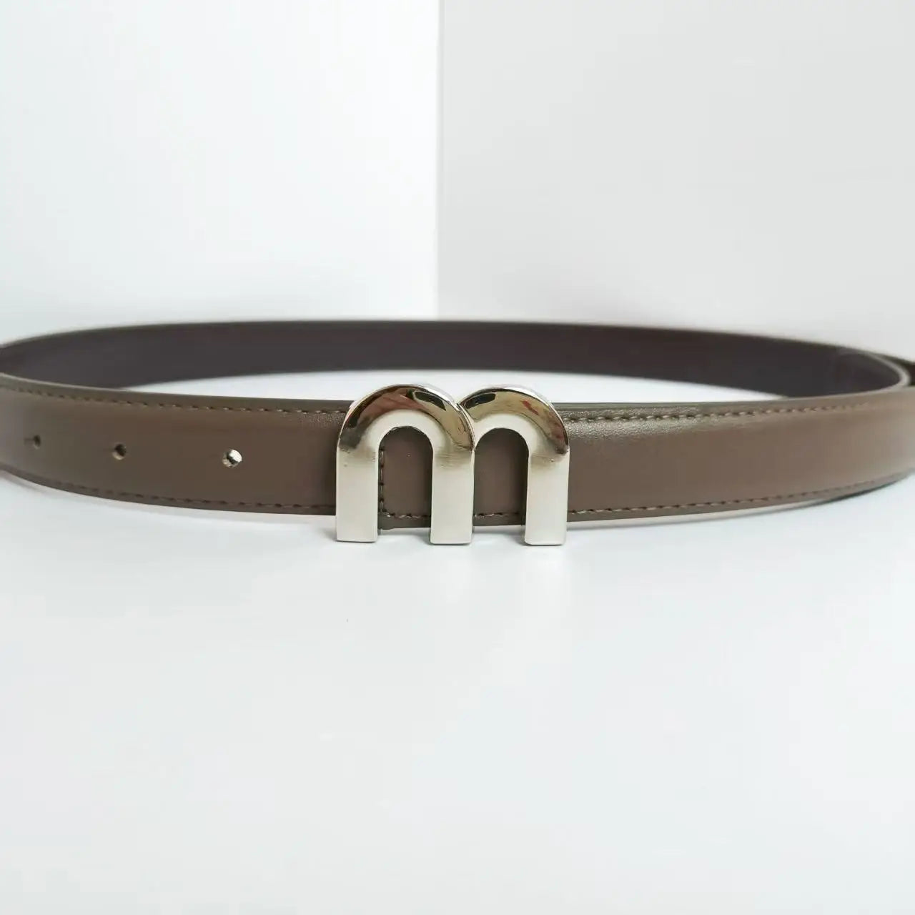 Women’s Elegant Belt with Silver Buckle - Ellivora